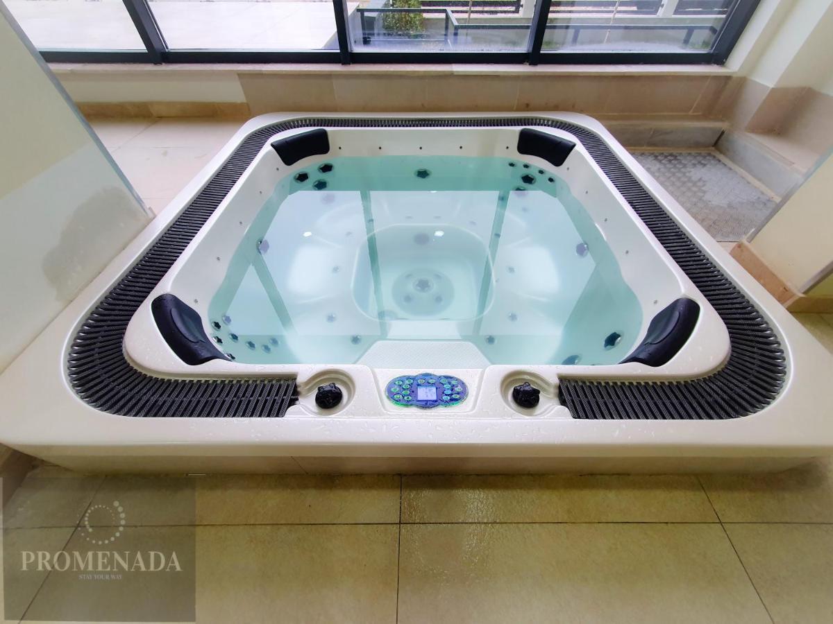 Ace Aparthotel Pool & Spa Mamaia Nord Navodari Exterior photo